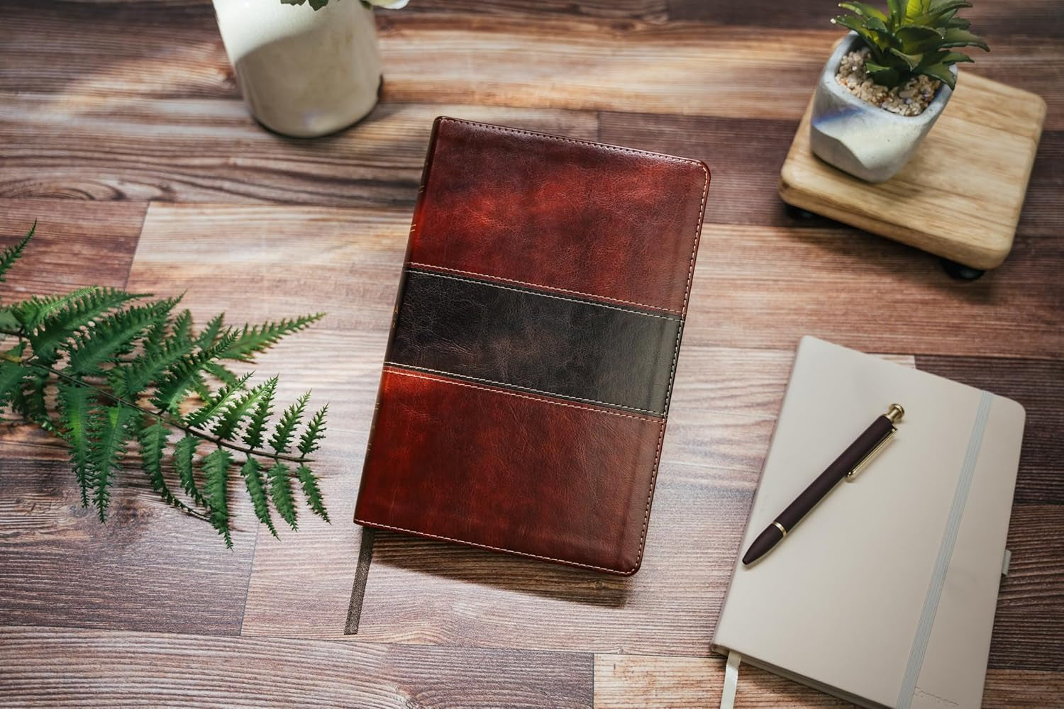 Reina Valera 1960 Biblia Del Pescador, Letra Grande, Caoba Símil Piel | RVR 1960 Fisher of Men Bible Hand Size, Mahogany Leathertouch (Spanish Edition)